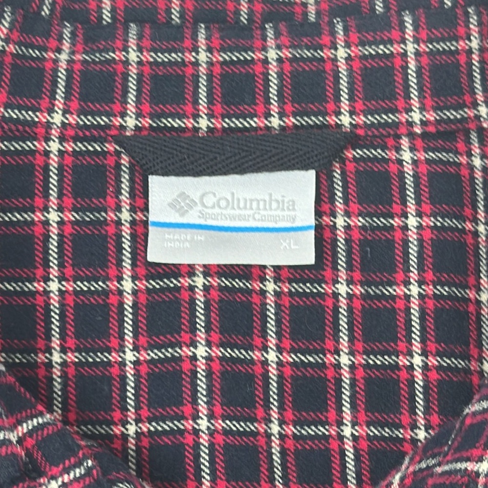 Columbia Mens Flannel Shirt. Red, Black & White. Size XL. Like New. - Picture 5 of 11